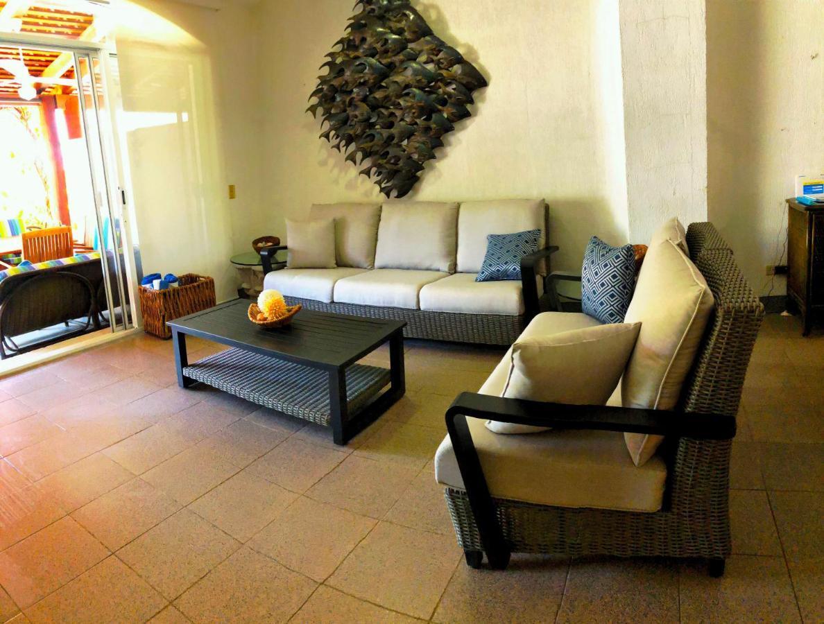 Casa Romantica De Playa Ixtapa  Exteriör bild